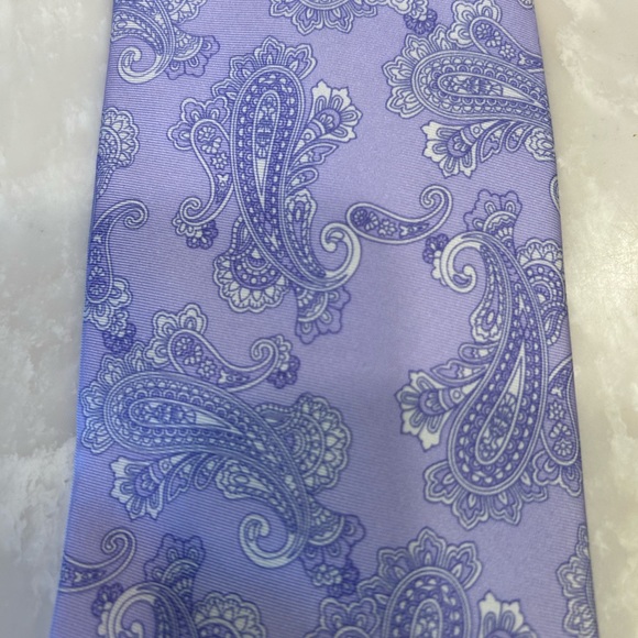 Brioni Elegant Paisley Men's Tie - Lavender Purple Silk, Made in Italy - Picture 8 of 12